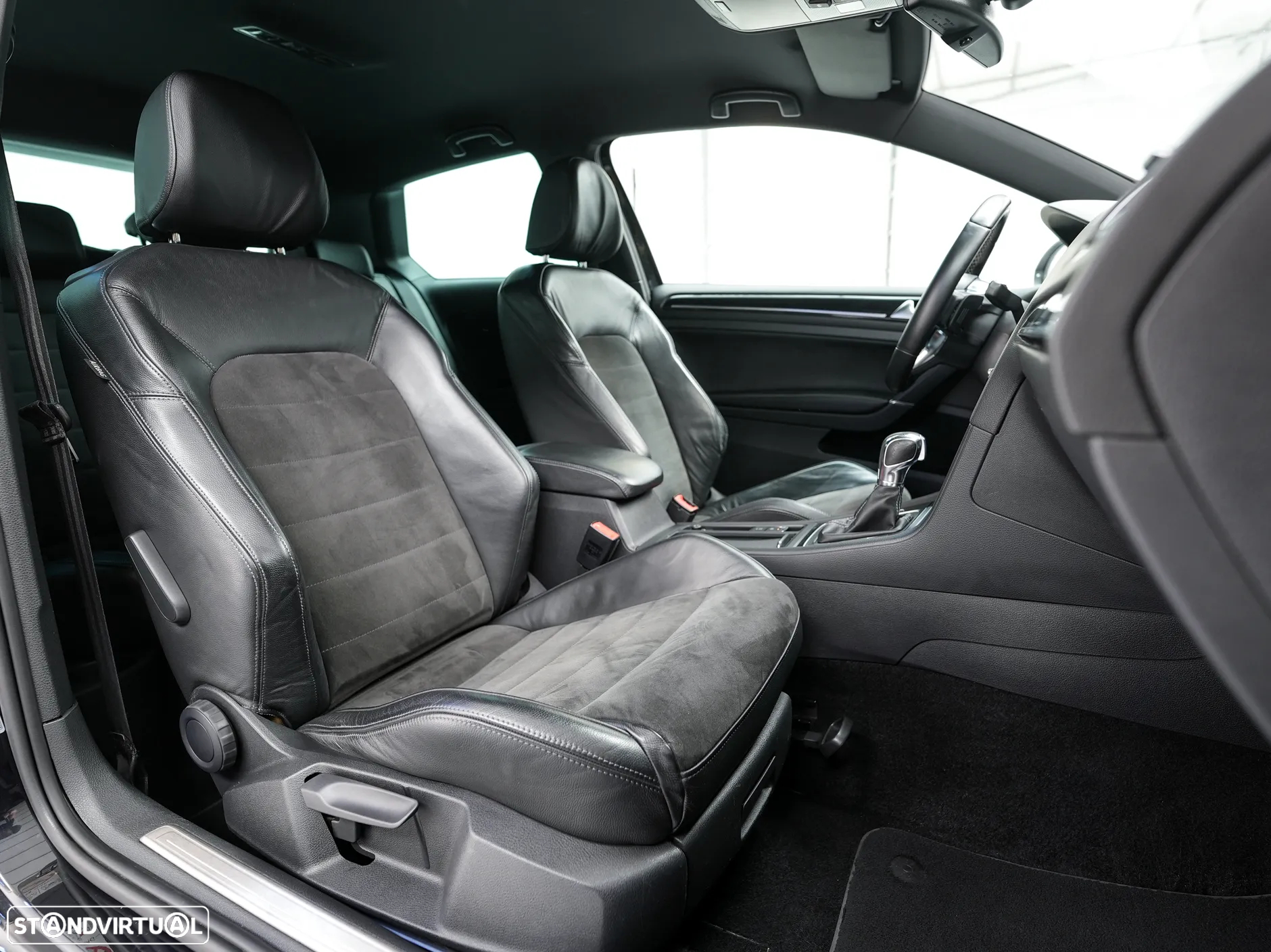 VW Golf 2.0 TDi GTD DSG - 4