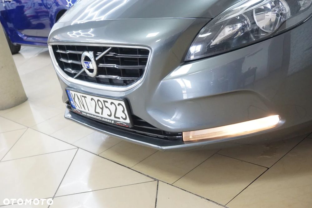 Volvo V40 D2 - 13
