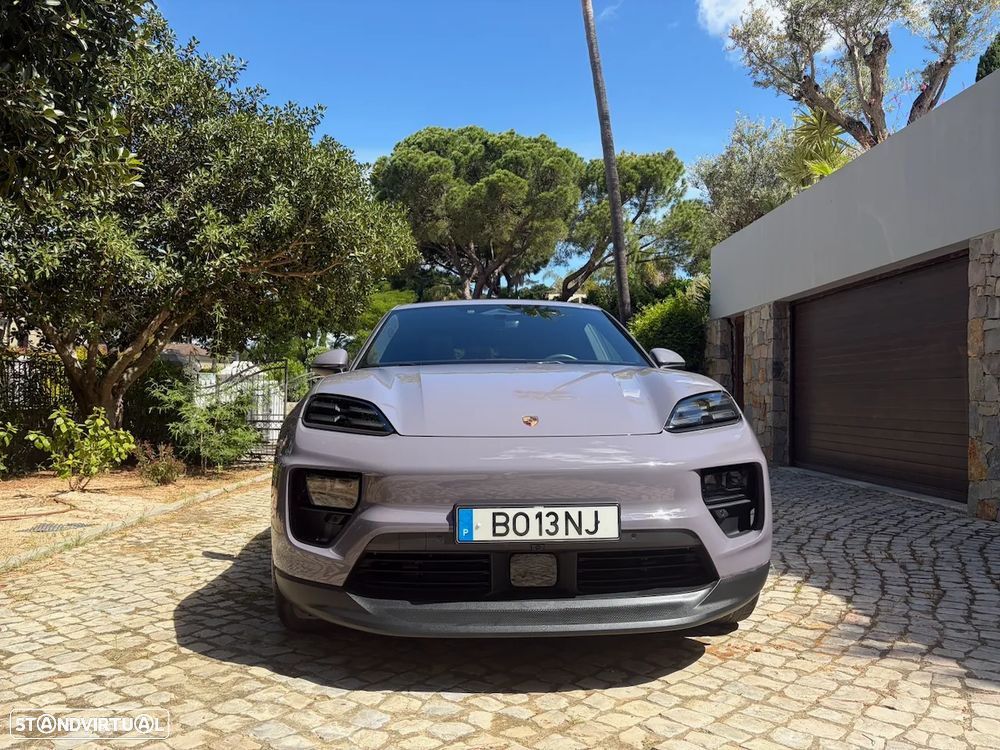 Porsche Macan Electric 4 - 7