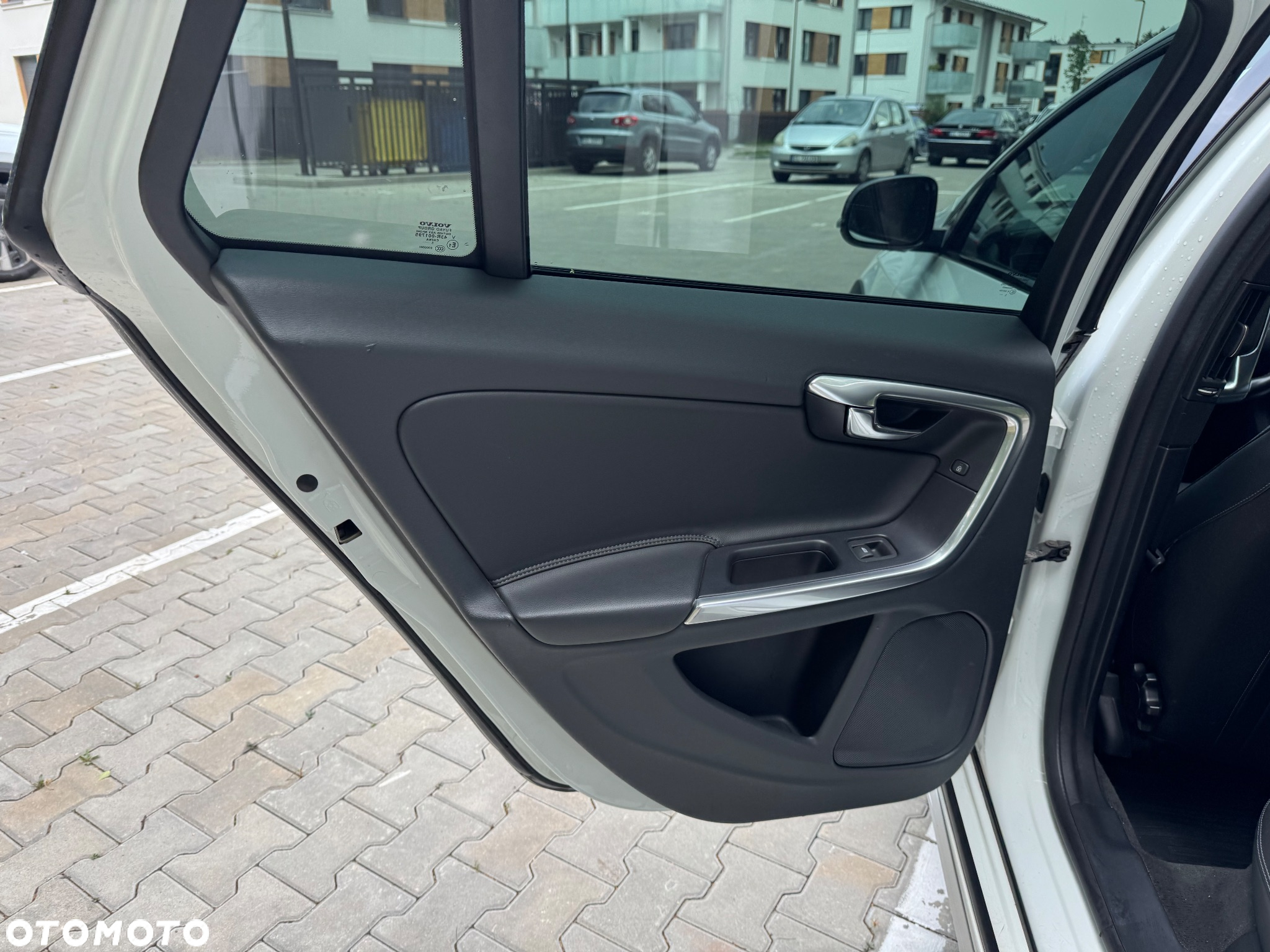 Volvo V60 Cross Country D3 Drive-E Summum - 29