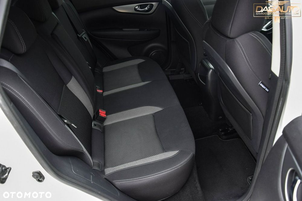 Nissan Qashqai 1.3 DIG-T DCT TEKNA - 29