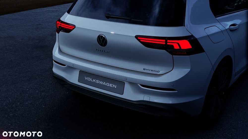 Volkswagen Golf - 11