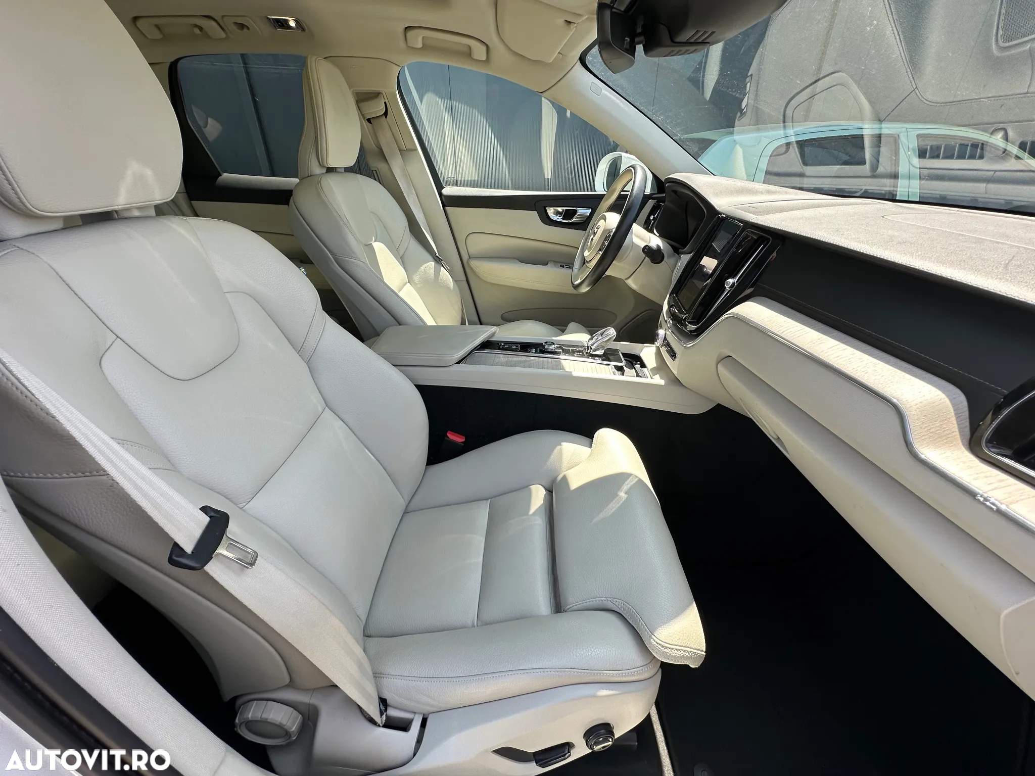 Volvo XC 60 T8 AWD Recharge Geartronic Inscription Expression - 21