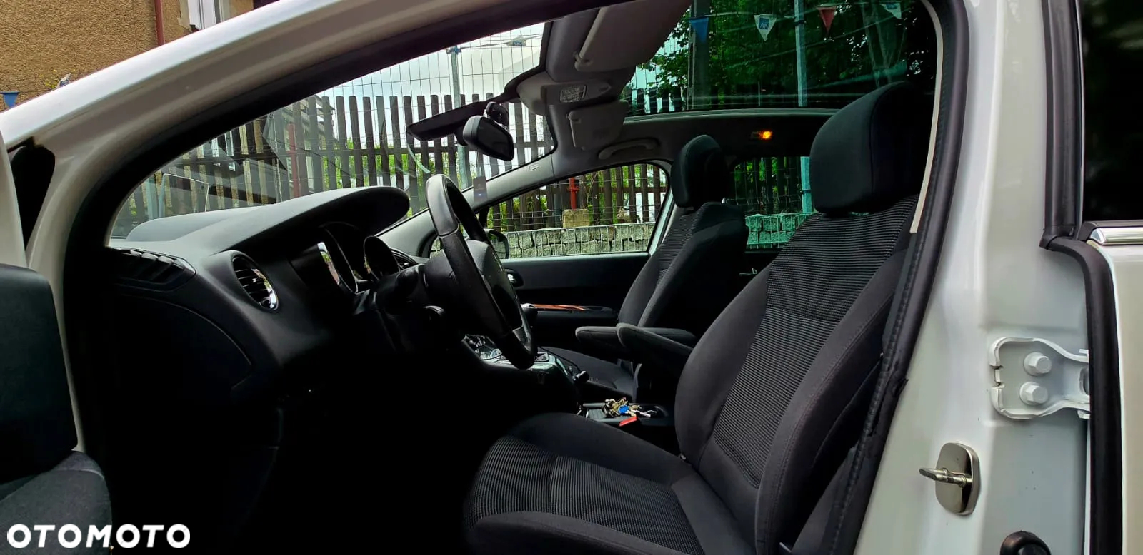 Peugeot 5008 1.6 HDi Access 7os - 26
