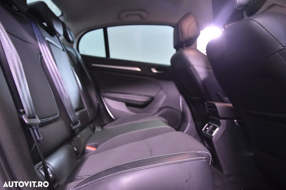 Renault Megane TCe Intens - 13