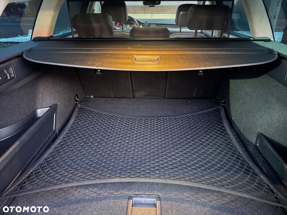 Volkswagen Passat 2.0 TDI SCR (BlueMotion Tech) 4Motion D Highline - 11