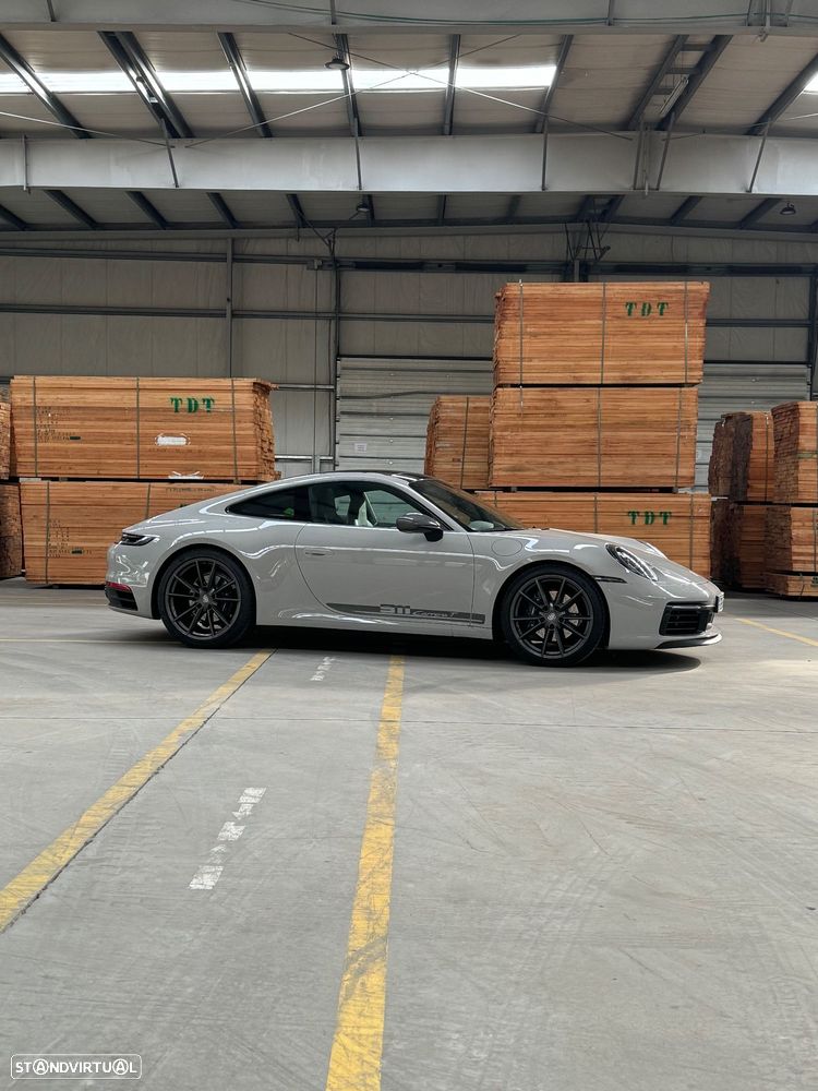Porsche 911 (992) Carrera T - 1
