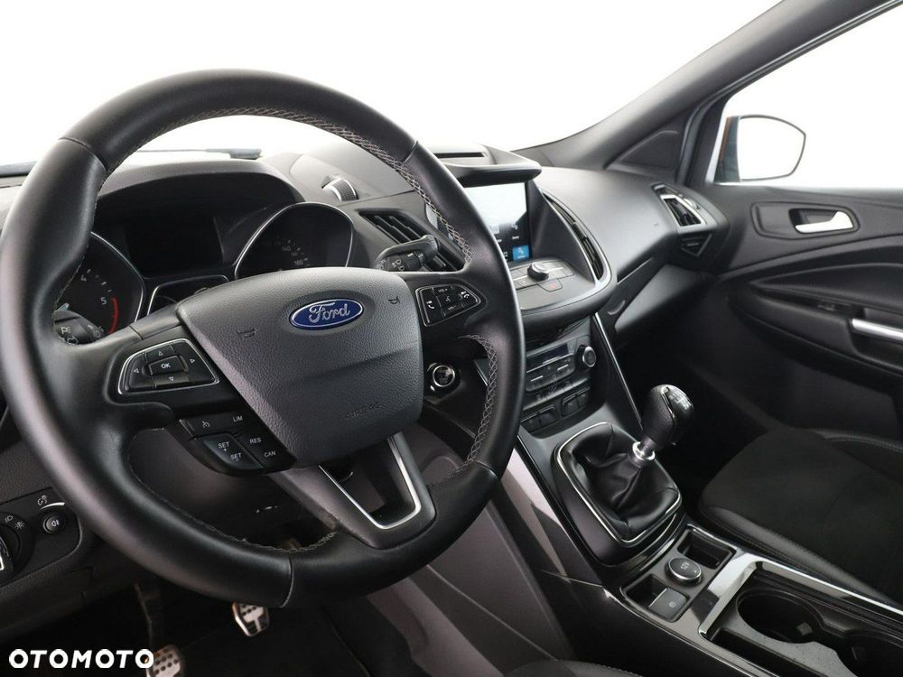 Ford Kuga 2.0 TDCi 2x4 ST-Line - 14