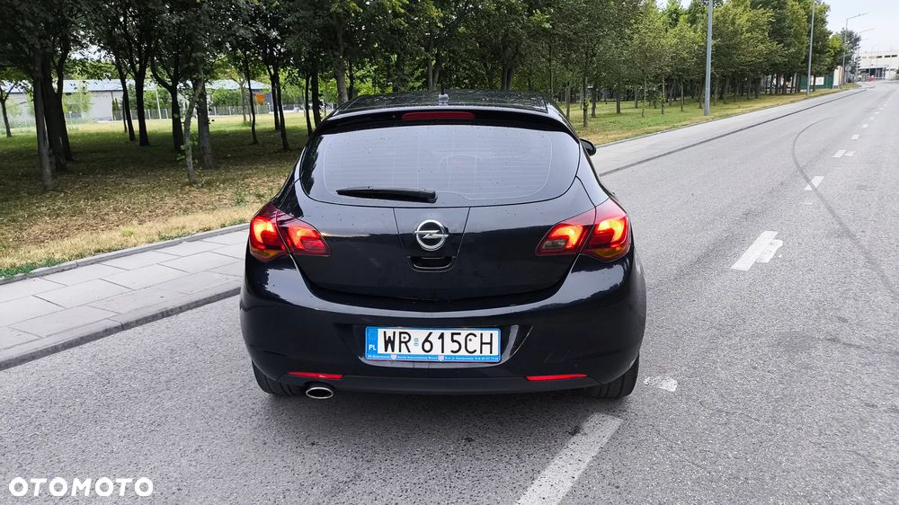 Opel Astra 1.6 Turbo Innovation - 10