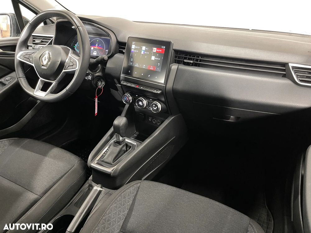 Renault Clio V E-Tech 145 Evolution - 9
