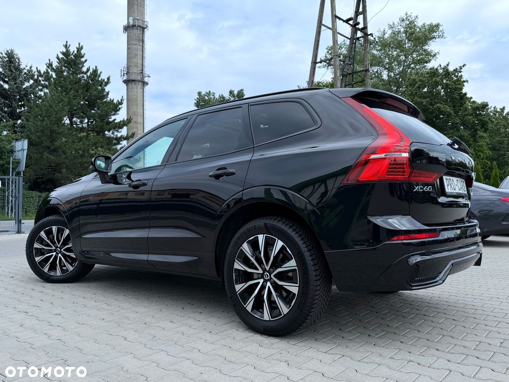 Volvo XC 60 B4 D AWD Plus Dark - 9