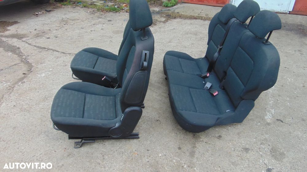 Set Scaune fata-spate Mitsubishi Colt in 2 usi an 2006 - 2
