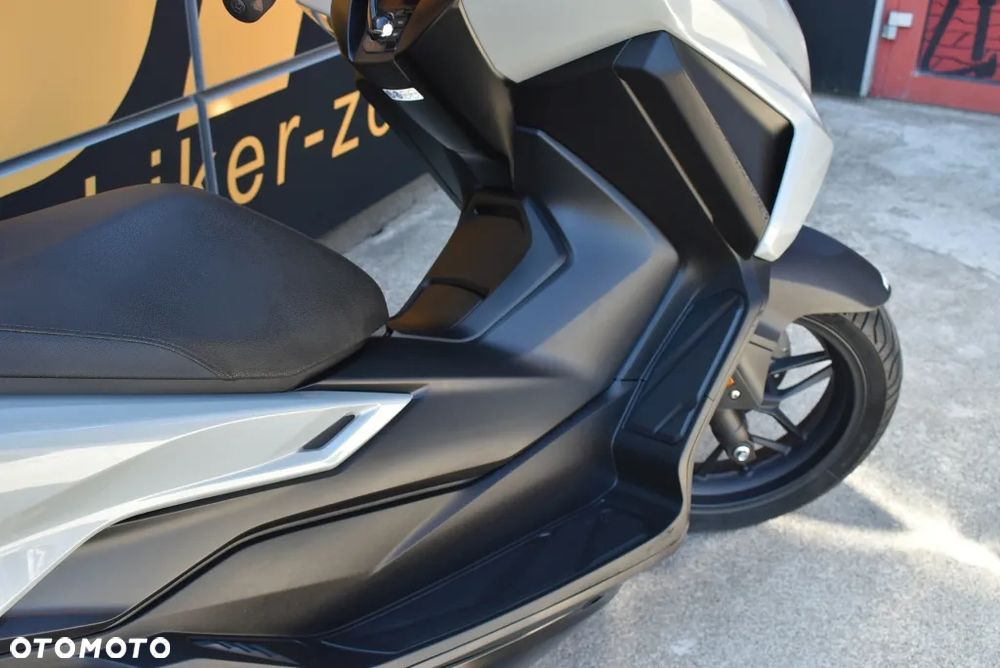 Honda NSS - 28