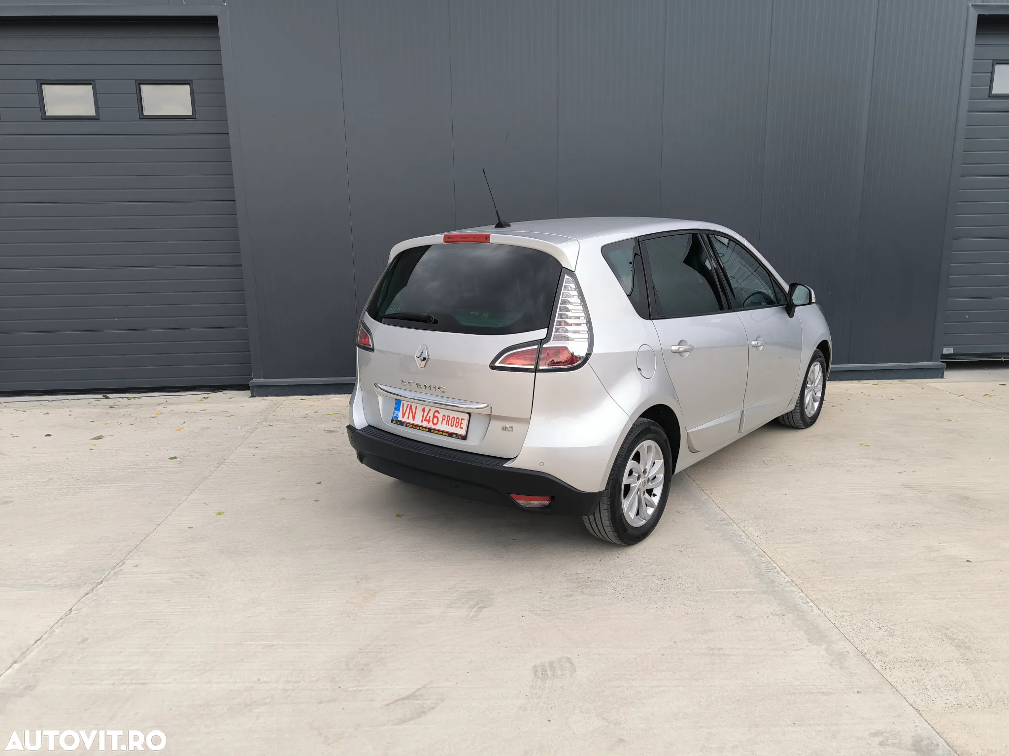 Renault Scenic - 11