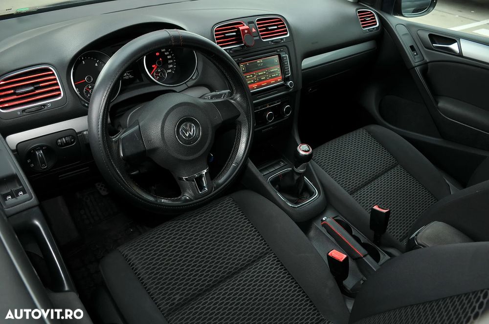 Volkswagen Golf - 14