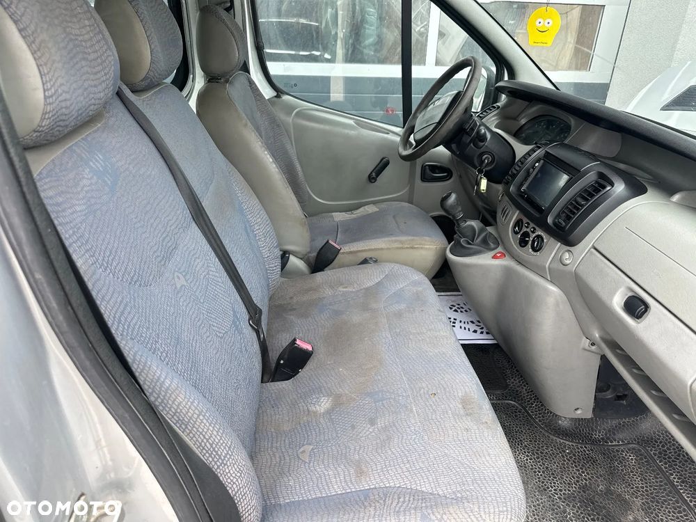 Renault Trafic - 14