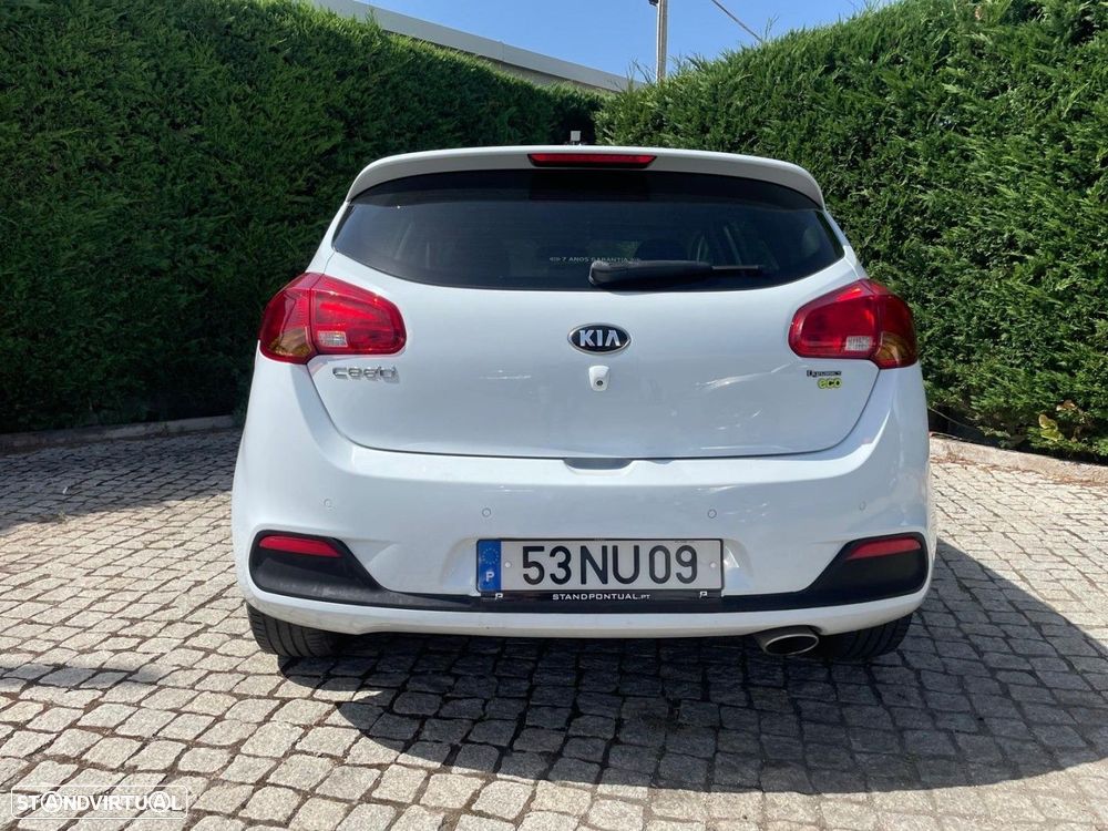Kia Ceed 1.6 CRDi ECO - 11