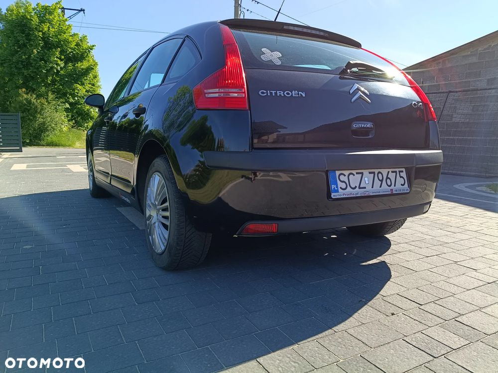 Citroën C4 1.6 16V Confort - 9