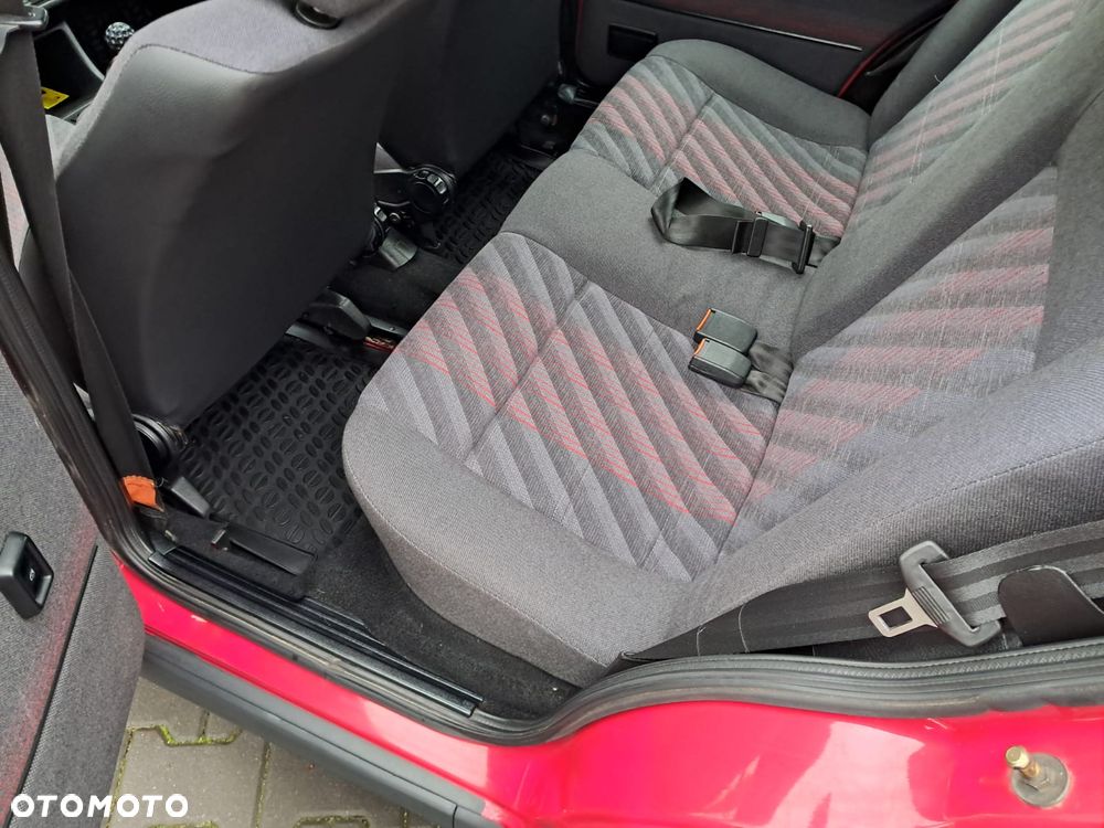 Volkswagen Golf 1.8 GTI - 15