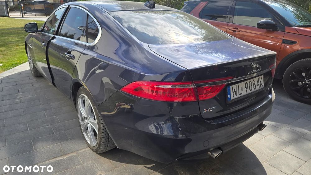 Jaguar XF 2.0 i4D AWD Portfolio - 4