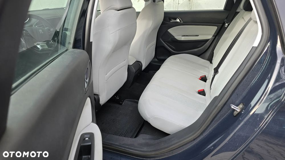 Peugeot 308 130 e-THP Stop & Start Access - 15