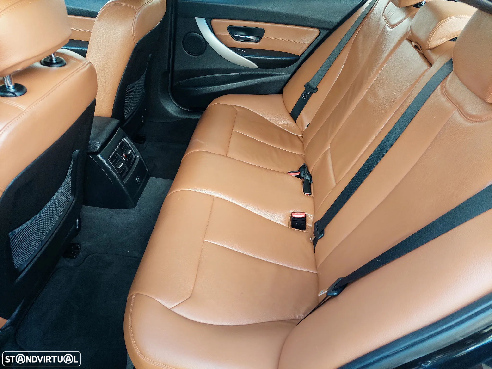 BMW 320 d Line Luxury - 50