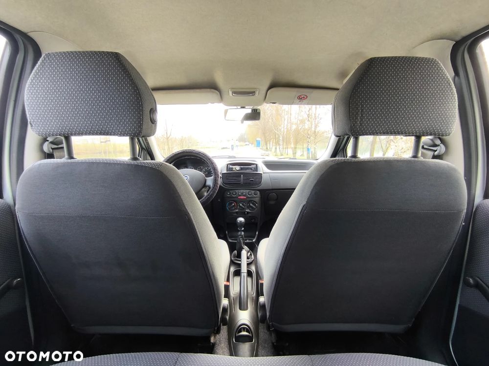 Fiat Punto 1.2 8V - 15