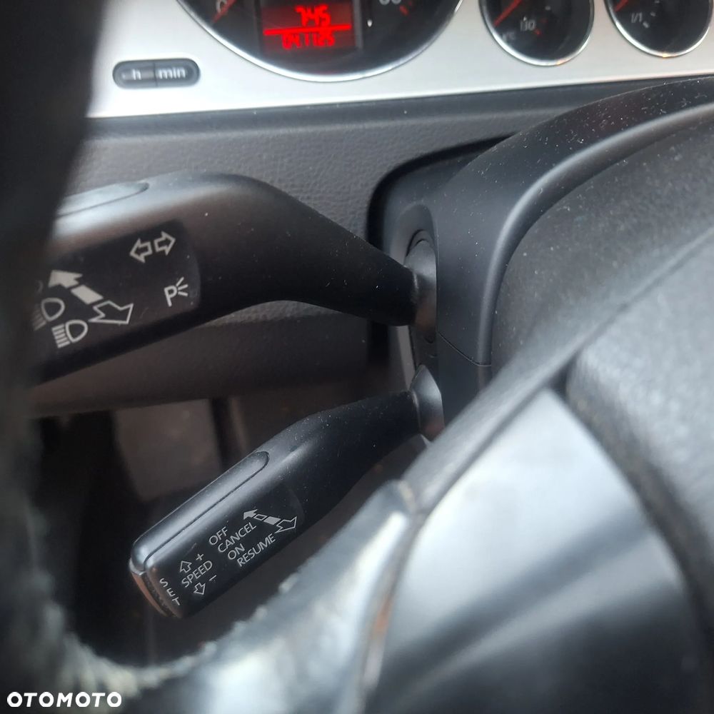 Volkswagen Passat Variant 2.0 TDI DPF Comfortline - 13