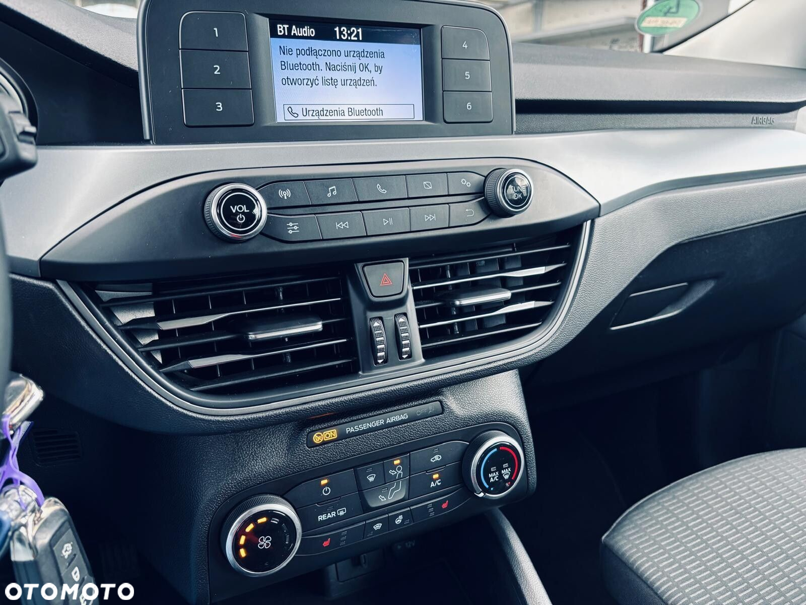 Ford Focus - 30