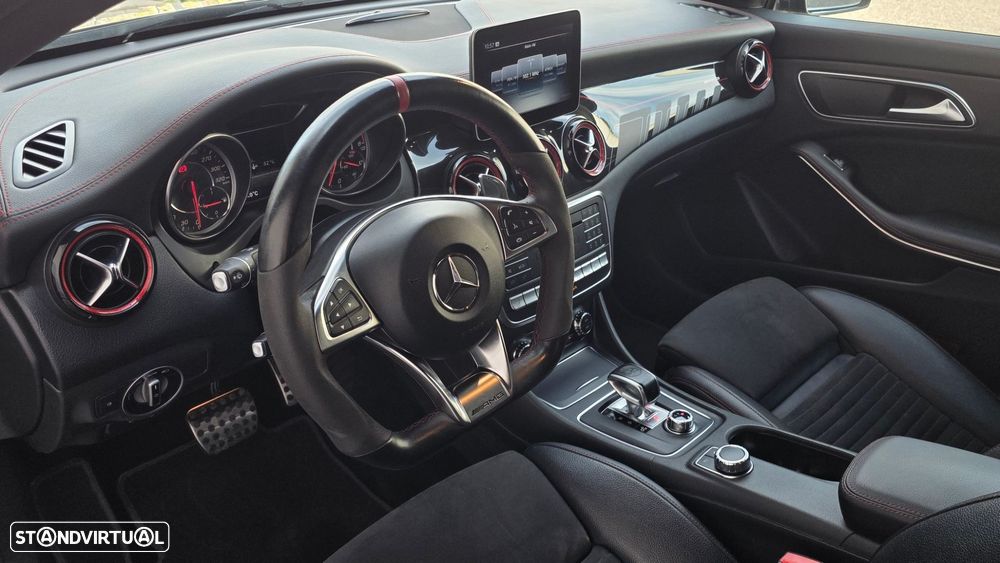 Mercedes-Benz CLA 45 AMG 4Matic Speedshift 7G-DCT Yellow Night Edition - 11