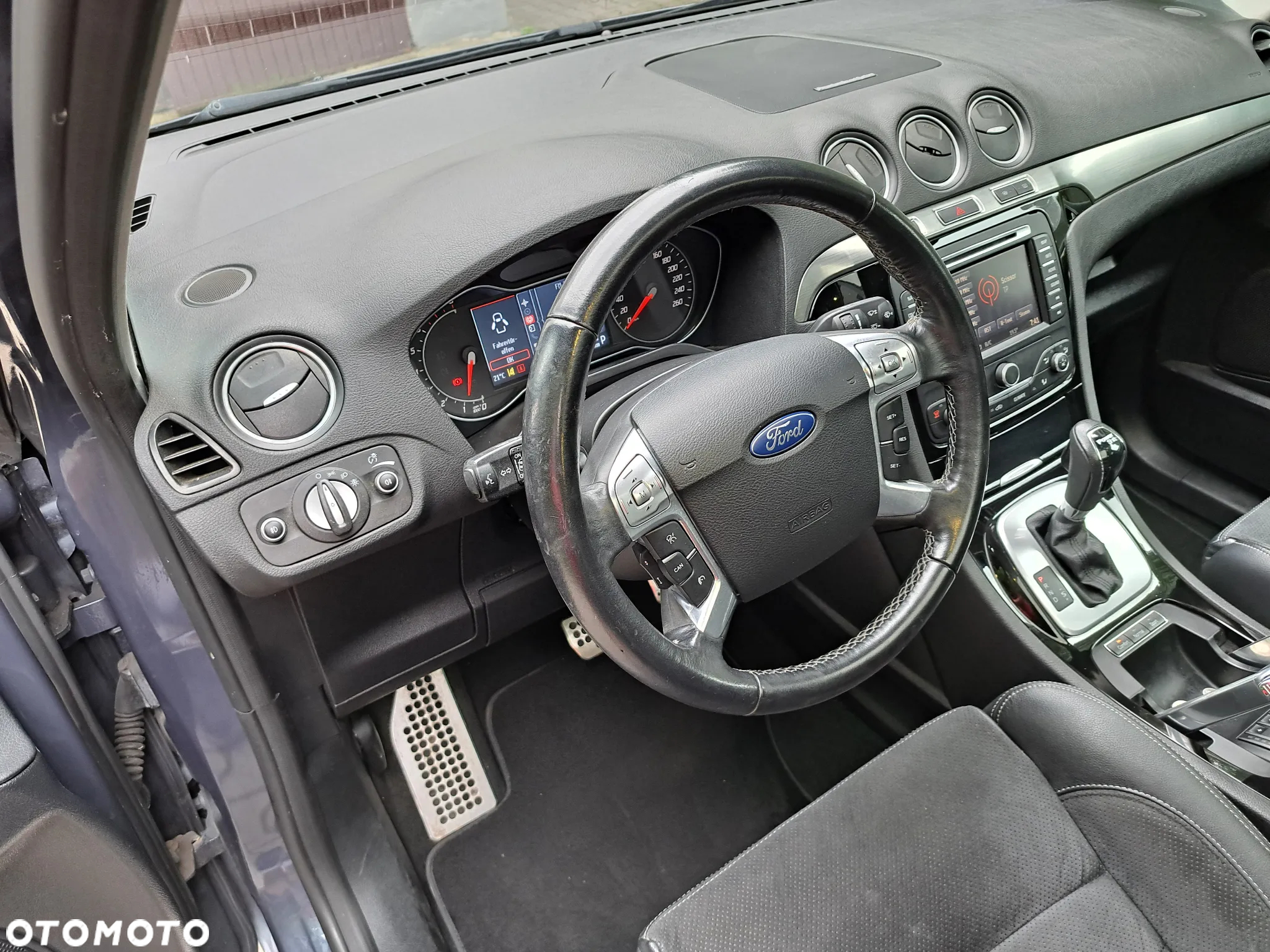 Ford S-Max - 14