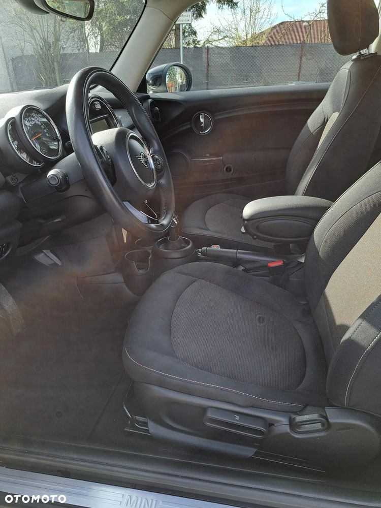 MINI Cooper Standard - 8