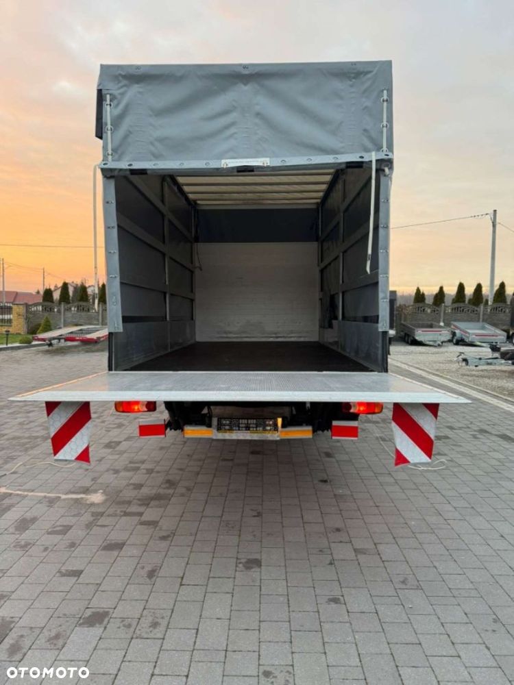 Renault Master 10 europalet z Windą - 13