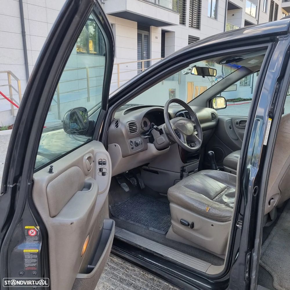 Chrysler Grand Voyager 2.5 CRD LX - 15
