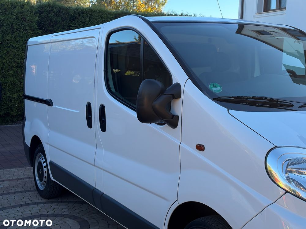 Opel Vivaro - 11