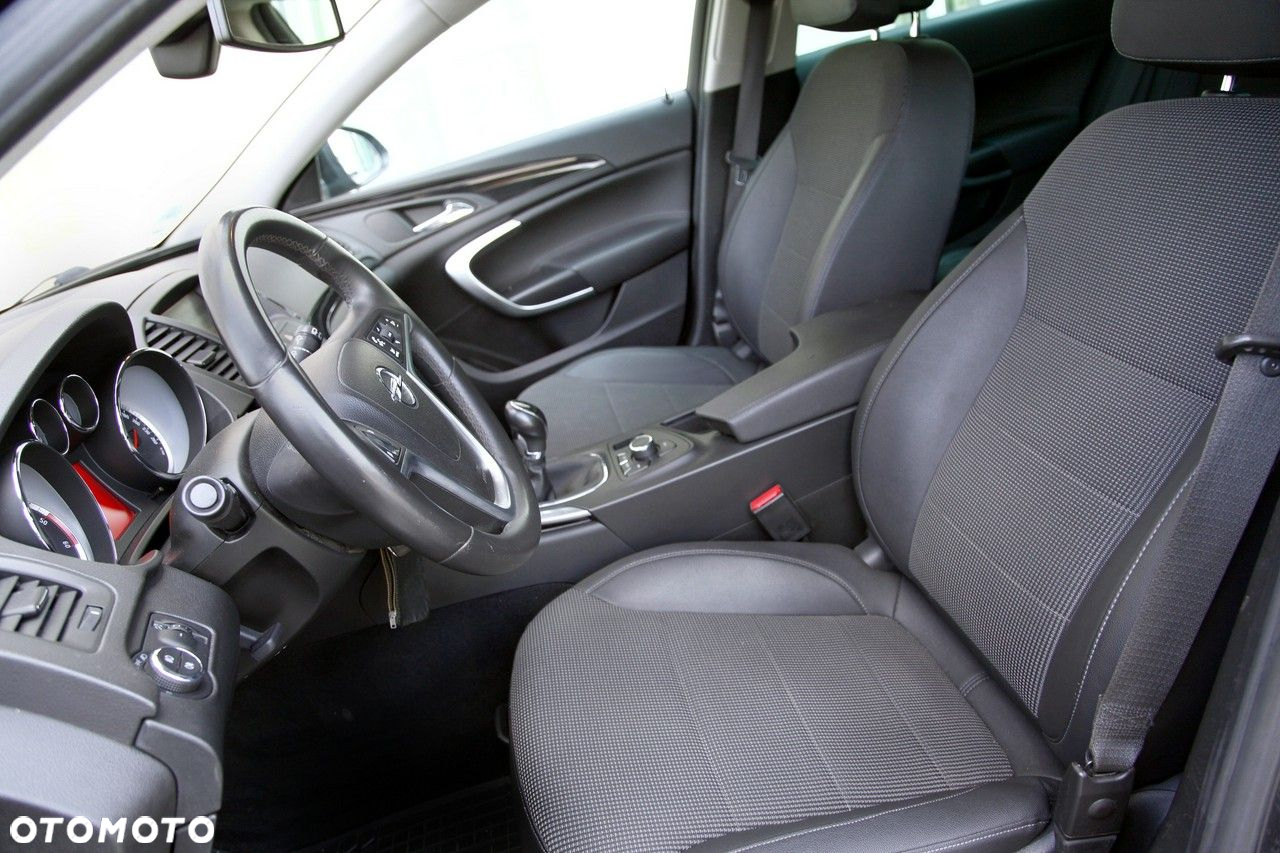 Opel Insignia - 16