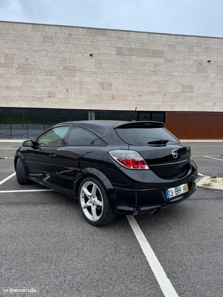 Opel Astra GTC 1.9 CDTI - 4