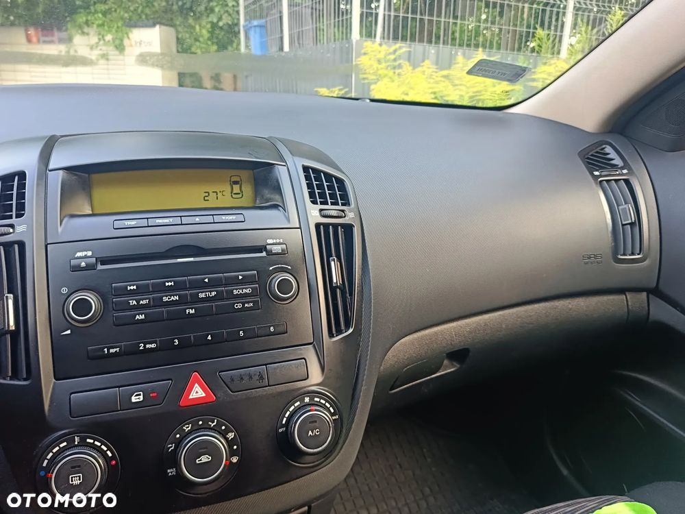 Kia Ceed 1.6 Comfort - 11