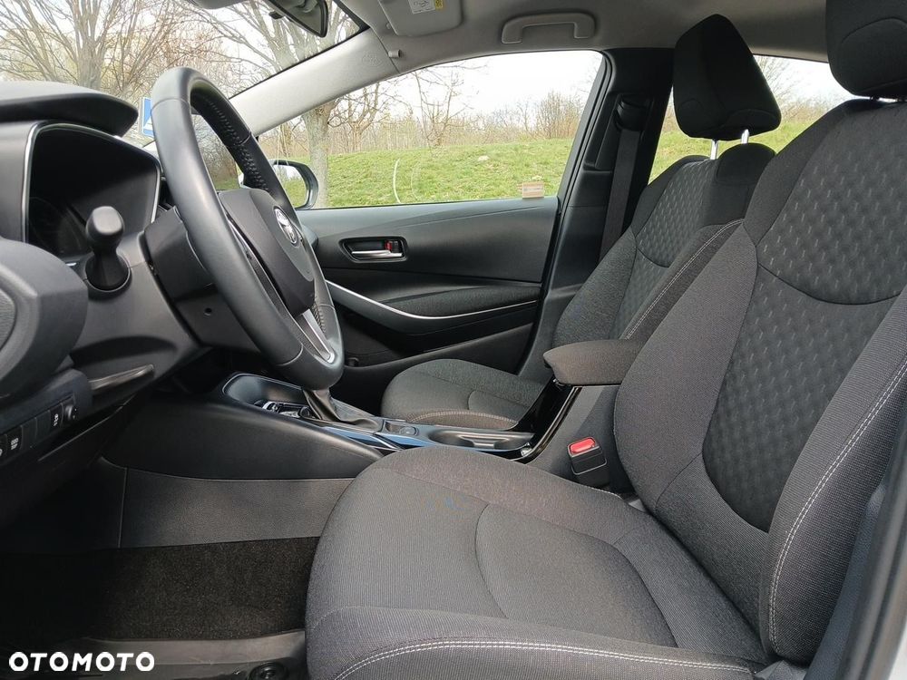 Toyota Corolla 1.8 Hybrid Comfort - 28