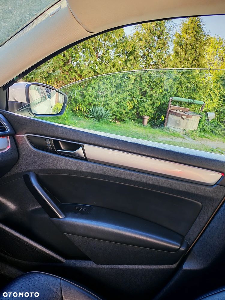 Volkswagen Passat - 17