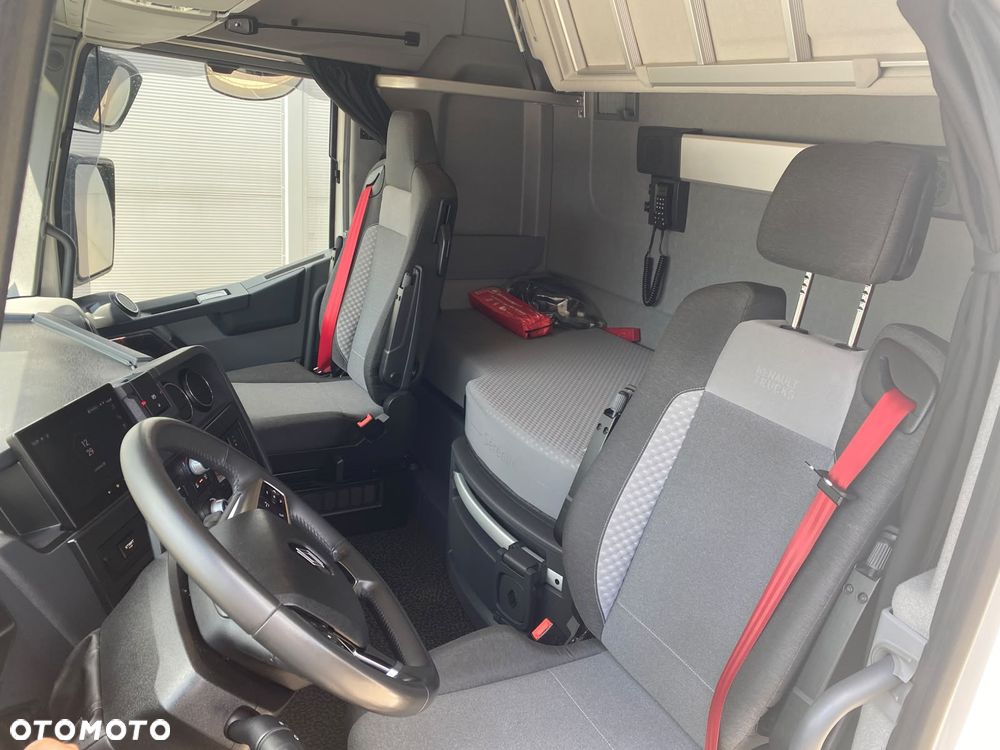 Renault T520 EVO 2025 (LIFT) HIGH CAB (STANDARD) - 26
