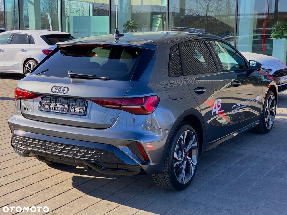 Audi A3 Sportback - 13
