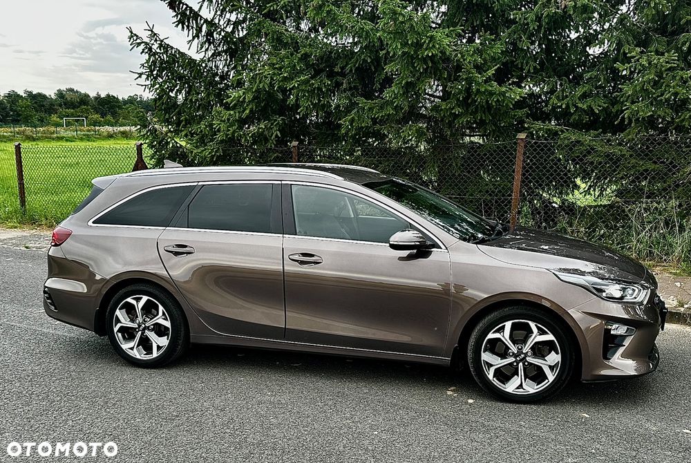Kia Ceed 1.4 T-GDI L Business Line DCT - 18