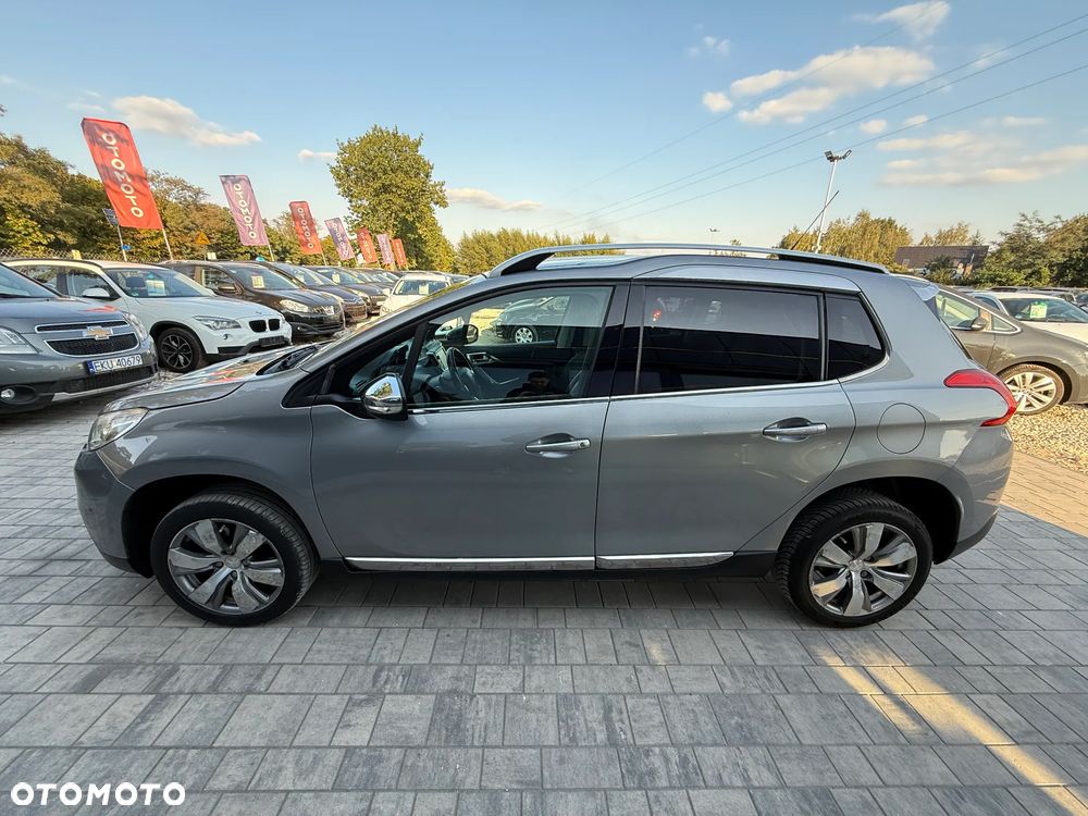Peugeot 2008 1.2 Pure Tech Allure S&S - 27