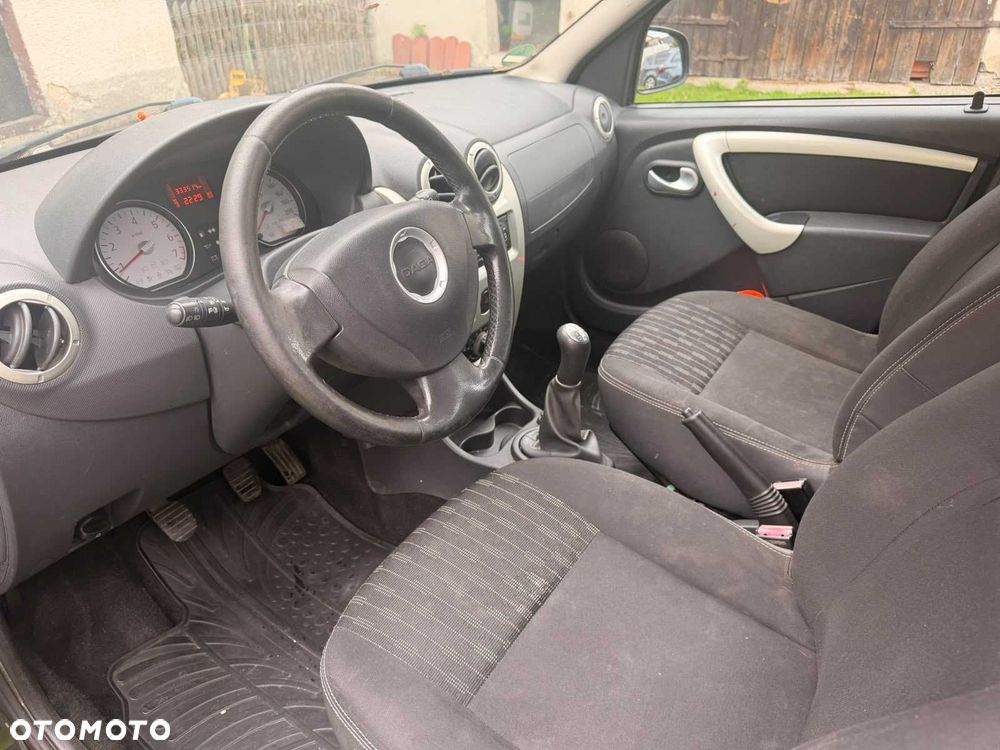 Dacia Logan - 6