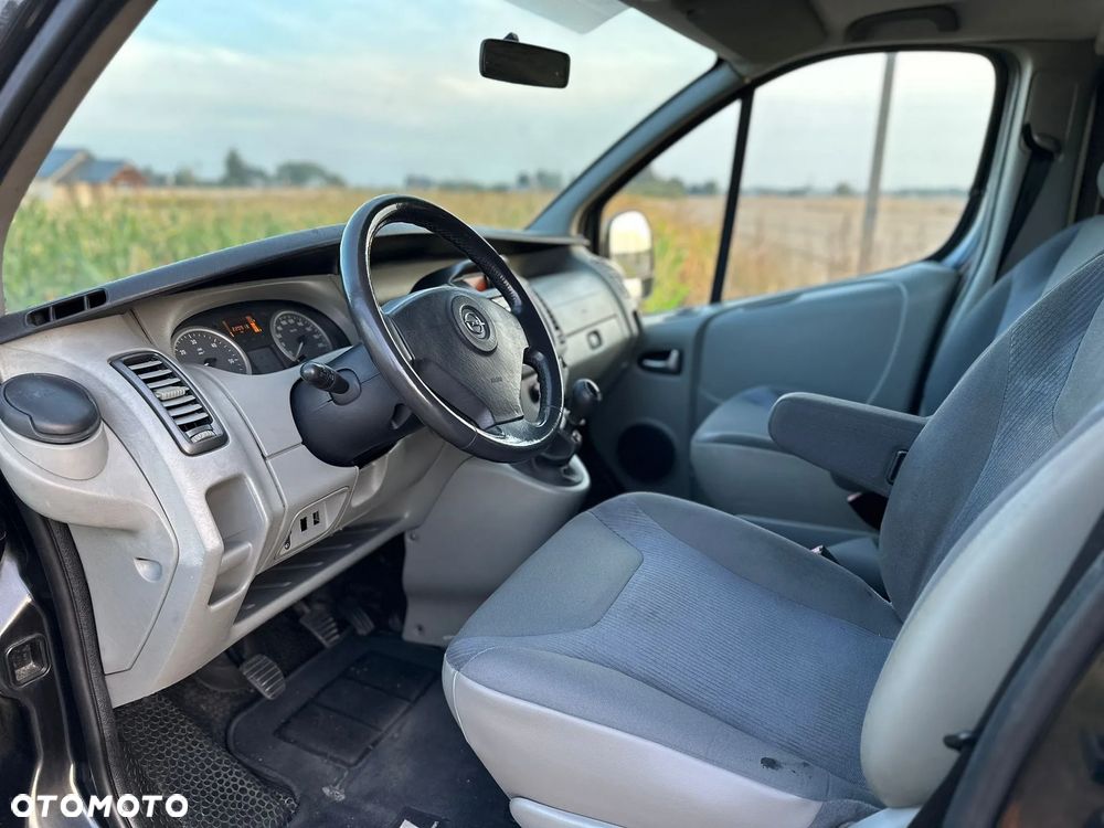 Opel Vivaro - 10