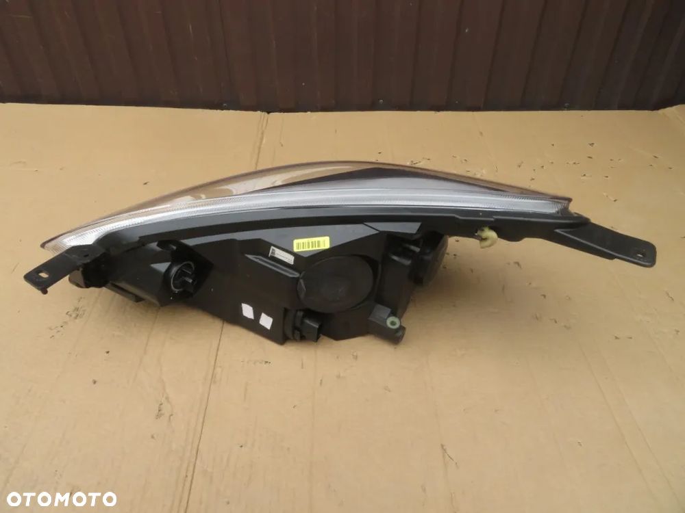 REFLEKTOR PRAWY FORD FIESTA MK8 LIFT LED 21R- KRAKÓW - 6