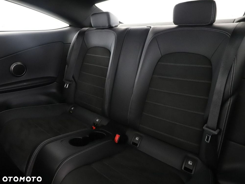 Mercedes-Benz Klasa C 220 d 9G-TRONIC AMG Line - 19