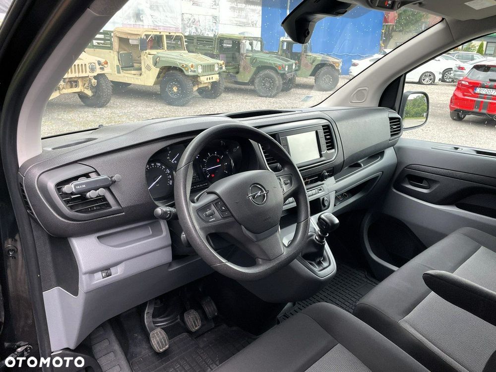 Opel Vivaro - 11