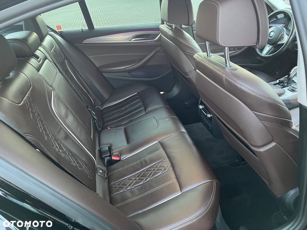 BMW Seria 5 520d Luxury Line - 15